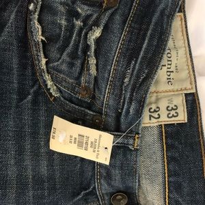 NWT Men Bootcut Abercrombie Dark Wash Jeans 33x32